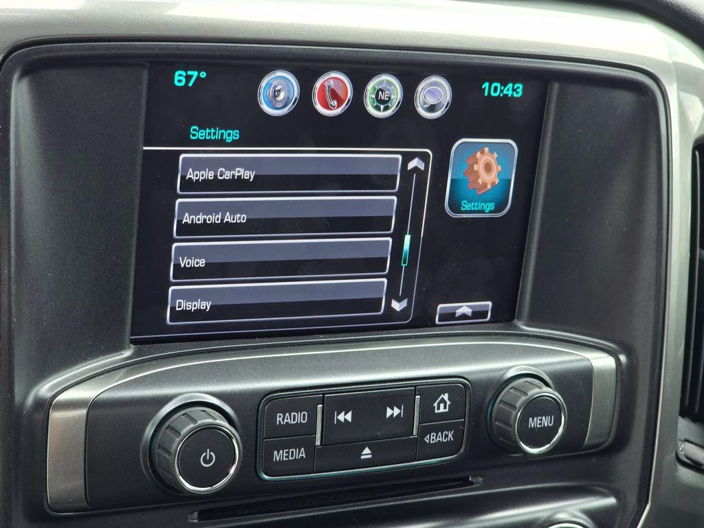 2017 Silver Ice Metallic Chevrolet Silverado 1500 LT 4X4 Truck