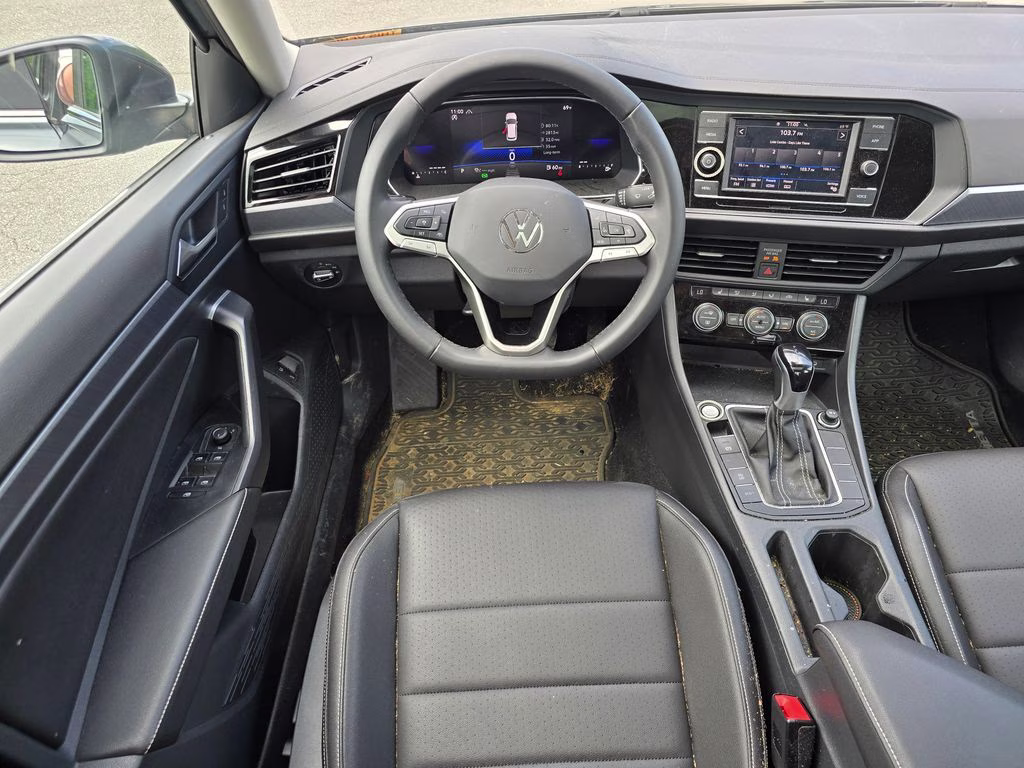 2024 Pyrite Silver Metallic Volkswagen Jetta 1.5T SE FWD Sedan