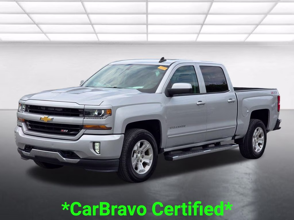 2017 Silver Ice Metallic Chevrolet Silverado 1500 LT 4X4 Truck