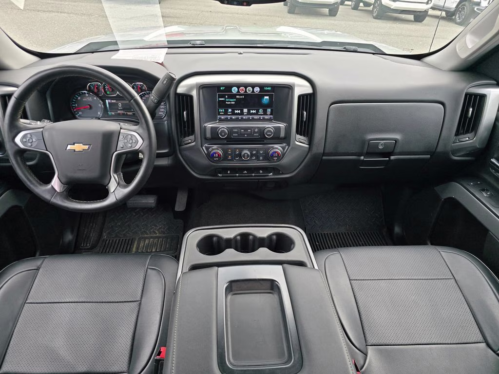 2017 Silver Ice Metallic Chevrolet Silverado 1500 LT 4X4 Truck