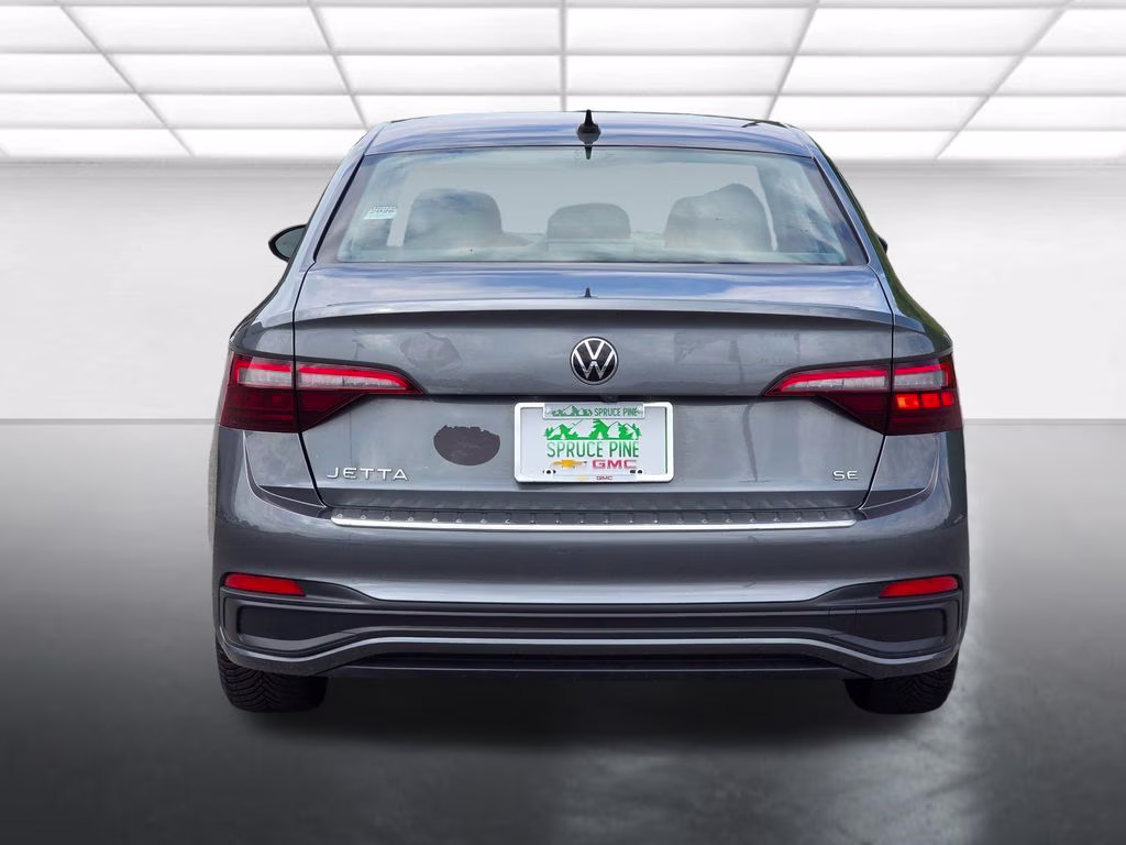 2024 Pyrite Silver Metallic Volkswagen Jetta 1.5T SE FWD Sedan