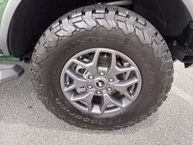 2025 Eruption Green Metallic Ford Bronco Badlands 4X4 Convertible