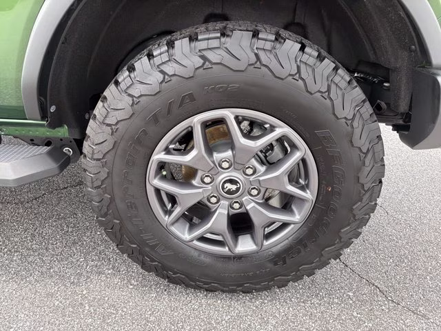 2025 Eruption Green Metallic Ford Bronco Badlands 4X4 Convertible