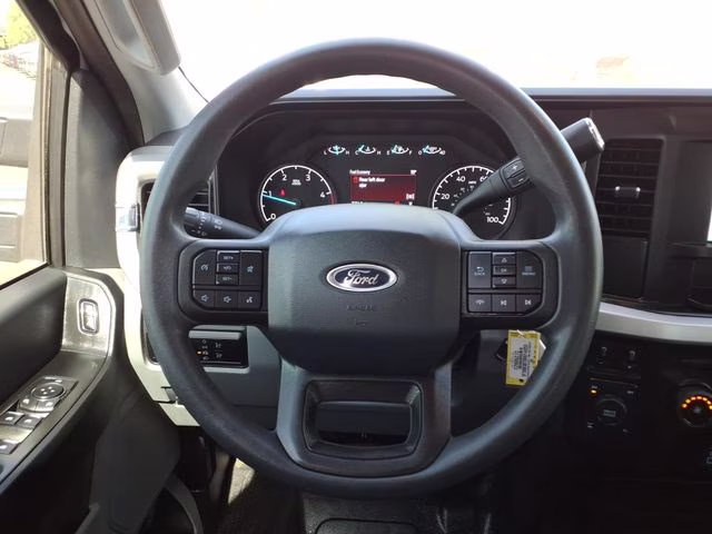 2024 Oxford White Ford Super Duty F-350 SRW XL 4X4 Truck
