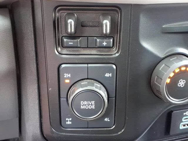 2024 Oxford White Ford Super Duty F-350 SRW XL 4X4 Truck