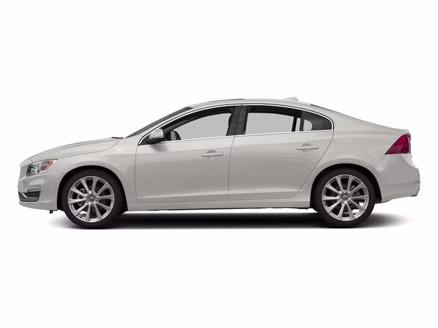 2018 Crystal White Pearl Volvo S60 Inscription T5 AWD Sedan