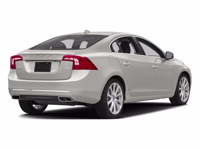 2018 Crystal White Pearl Volvo S60 Inscription T5 AWD Sedan