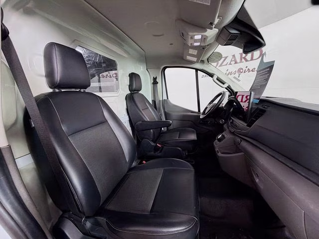 2022 Oxford White Ford E-Transit-350 Base RWD Van