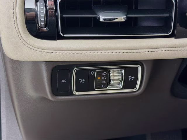 2023 Black Metallic Lincoln Aviator Standard RWD SUV