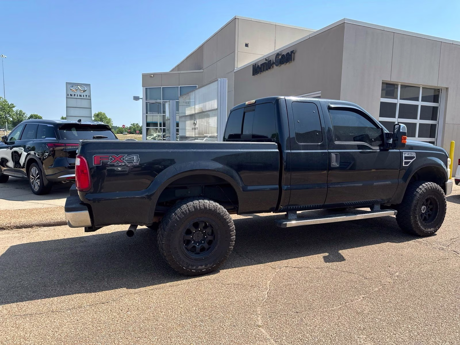 2010 Black Ford Super Duty F-250 SRW XL 4X4 Truck