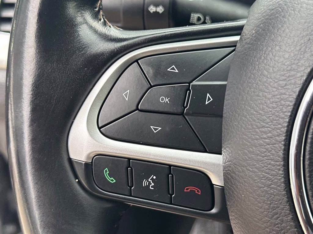 2019 Billet Silver Metallic Clearcoat Jeep Compass Latitude FWD SUV