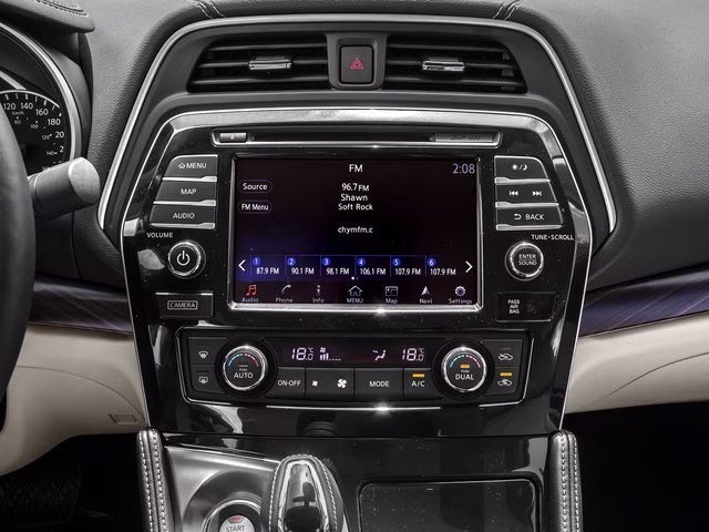 2016 Gun Metallic Nissan Maxima Platinum FWD Sedan