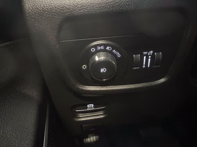 2022 Velvet Red Pearlcoat Jeep Grand Cherokee L Limited 4X4 SUV