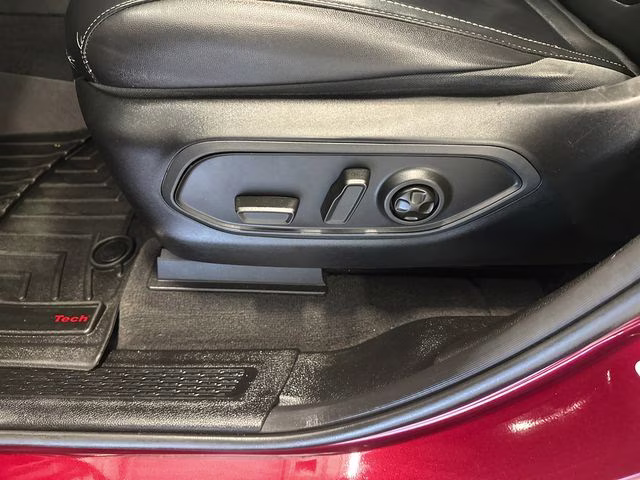 2022 Velvet Red Pearlcoat Jeep Grand Cherokee L Limited 4X4 SUV
