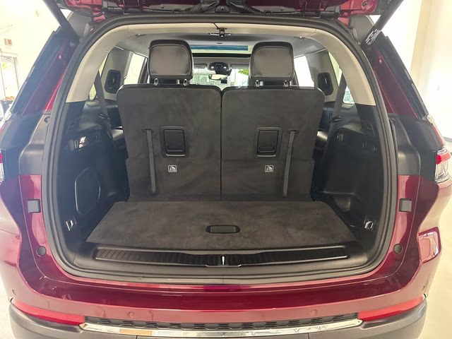 2022 Velvet Red Pearlcoat Jeep Grand Cherokee L Limited 4X4 SUV