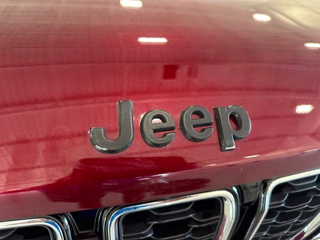 2022 Velvet Red Pearlcoat Jeep Grand Cherokee L Limited 4X4 SUV