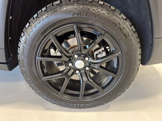 2022 Velvet Red Pearlcoat Jeep Grand Cherokee L Limited 4X4 SUV