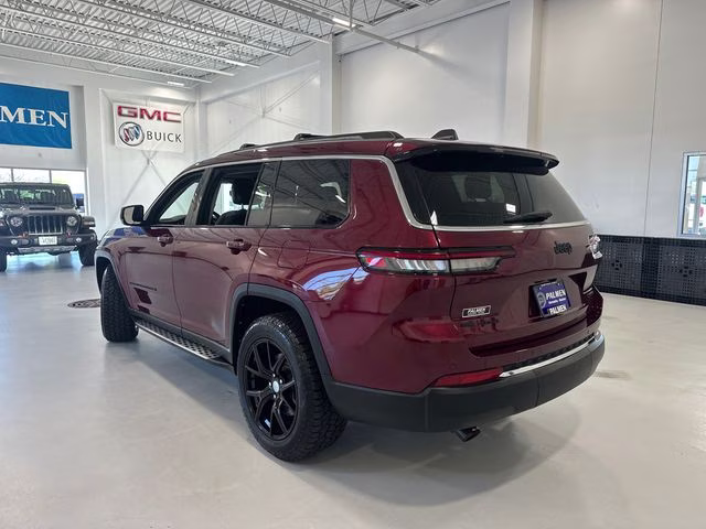 2022 Velvet Red Pearlcoat Jeep Grand Cherokee L Limited 4X4 SUV