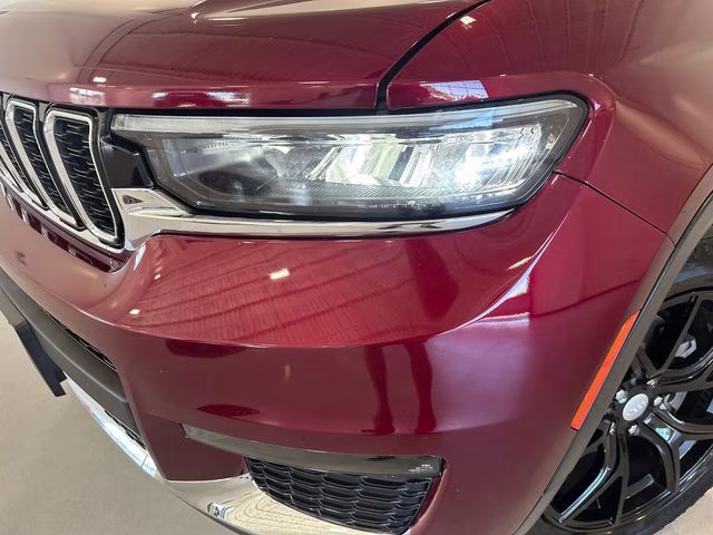 2022 Velvet Red Pearlcoat Jeep Grand Cherokee L Limited 4X4 SUV