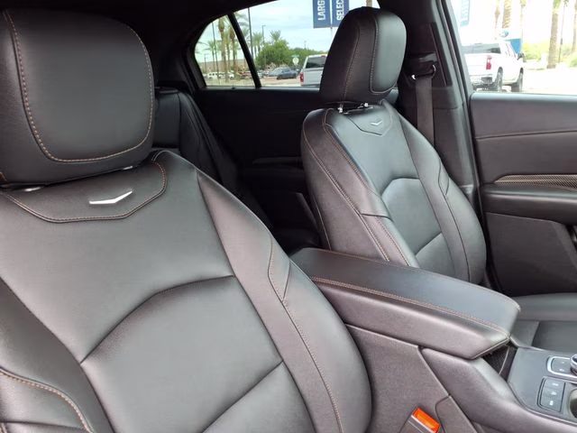 2022 Crystal White Tricoat Cadillac XT4 Sport FWD SUV