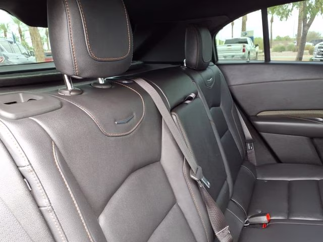 2022 Crystal White Tricoat Cadillac XT4 Sport FWD SUV