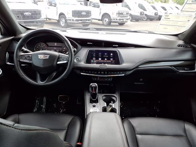 2022 Crystal White Tricoat Cadillac XT4 Sport FWD SUV