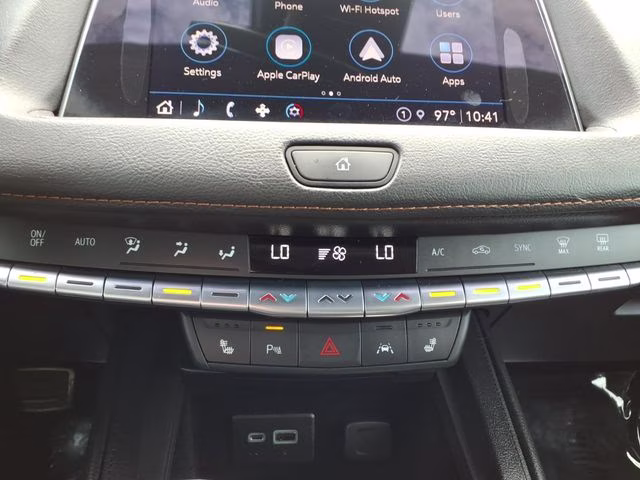 2022 Crystal White Tricoat Cadillac XT4 Sport FWD SUV