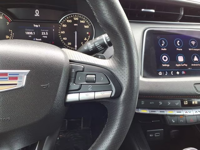2022 Crystal White Tricoat Cadillac XT4 Sport FWD SUV