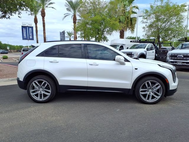 2022 Crystal White Tricoat Cadillac XT4 Sport FWD SUV