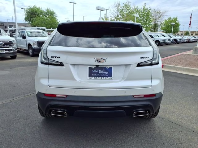 2022 Crystal White Tricoat Cadillac XT4 Sport FWD SUV