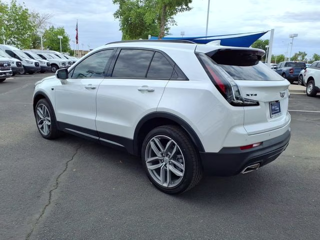 2022 Crystal White Tricoat Cadillac XT4 Sport FWD SUV