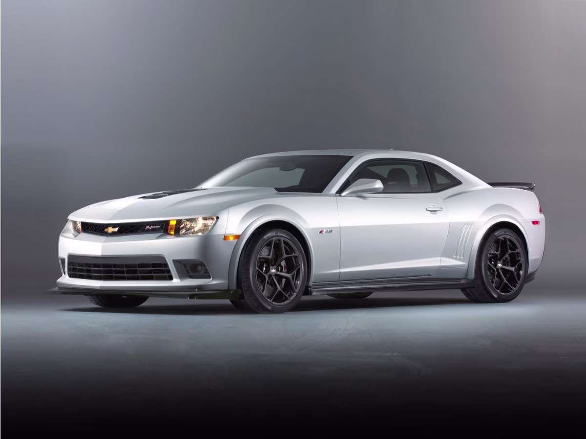 2015 Red Chevrolet Camaro Z/28 RWD Coupe