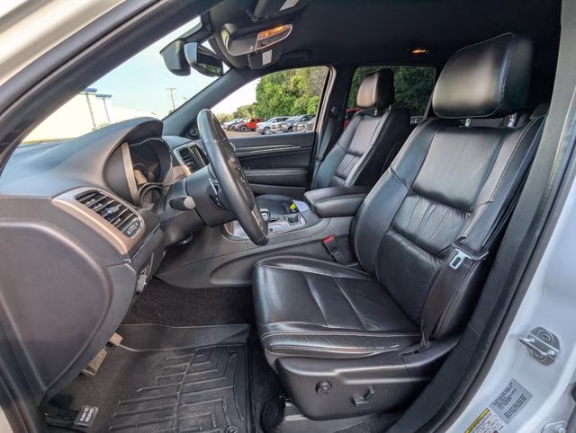2015 Bright White Clearcoat Jeep Grand Cherokee Limited 4X4 SUV
