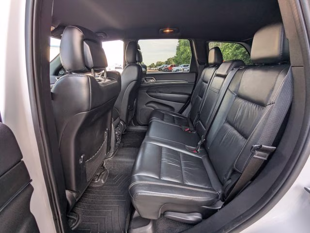 2015 Bright White Clearcoat Jeep Grand Cherokee Limited 4X4 SUV