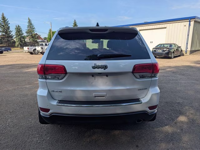 2015 Bright White Clearcoat Jeep Grand Cherokee Limited 4X4 SUV