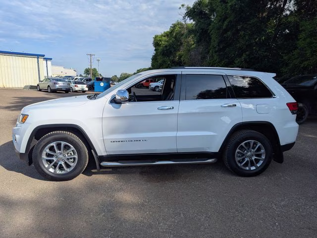 2015 Bright White Clearcoat Jeep Grand Cherokee Limited 4X4 SUV