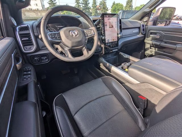 2025 Diamond Black Crystal Pearlcoat Ram 2500 Laramie 4X4 Truck