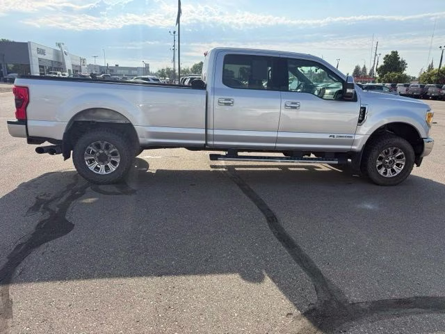 2017 Silver Ford Super Duty F-350 SRW XLT 4X4 Truck