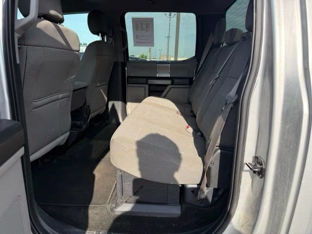 2017 Silver Ford Super Duty F-350 SRW XLT 4X4 Truck