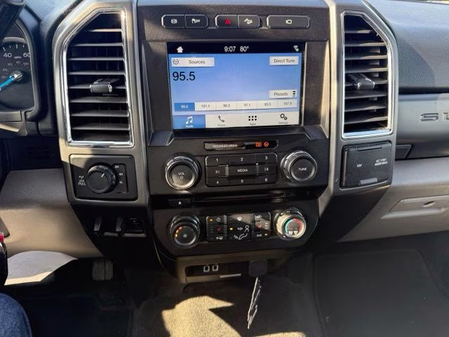 2017 Silver Ford Super Duty F-350 SRW XLT 4X4 Truck