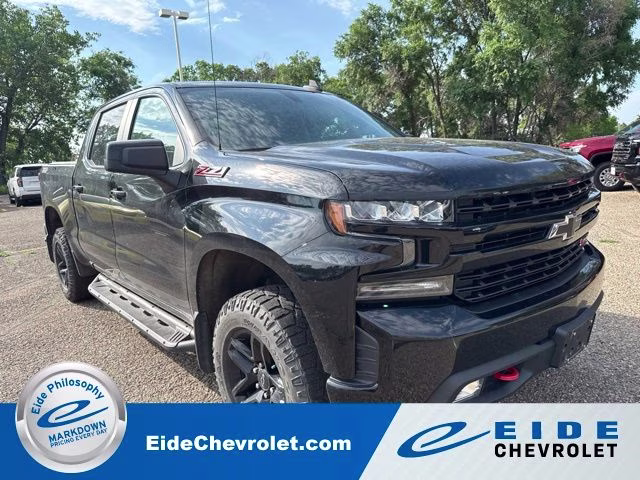 2019 Black Chevrolet Silverado 1500 LT Trail Boss 4X4 Truck