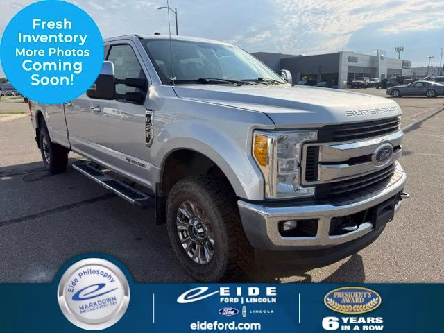 2017 Silver Ford Super Duty F-350 SRW XLT 4X4 Truck