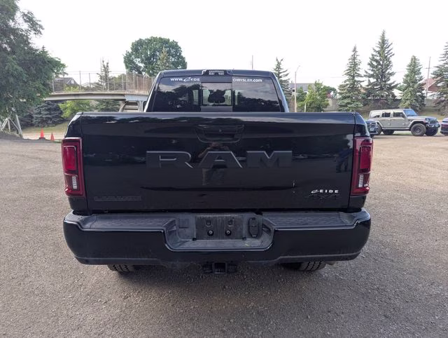 2025 Diamond Black Crystal Pearlcoat Ram 2500 Laramie 4X4 Truck