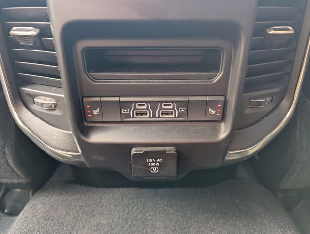 2025 Diamond Black Crystal Pearlcoat Ram 2500 Laramie 4X4 Truck
