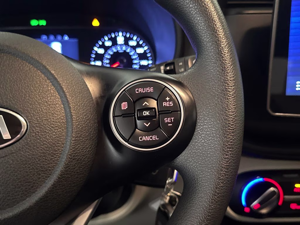 2020 Snow White Pearl Kia Soul LX FWD Hatchback