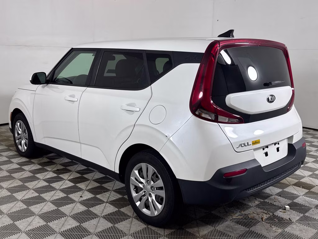 2020 Snow White Pearl Kia Soul LX FWD Hatchback