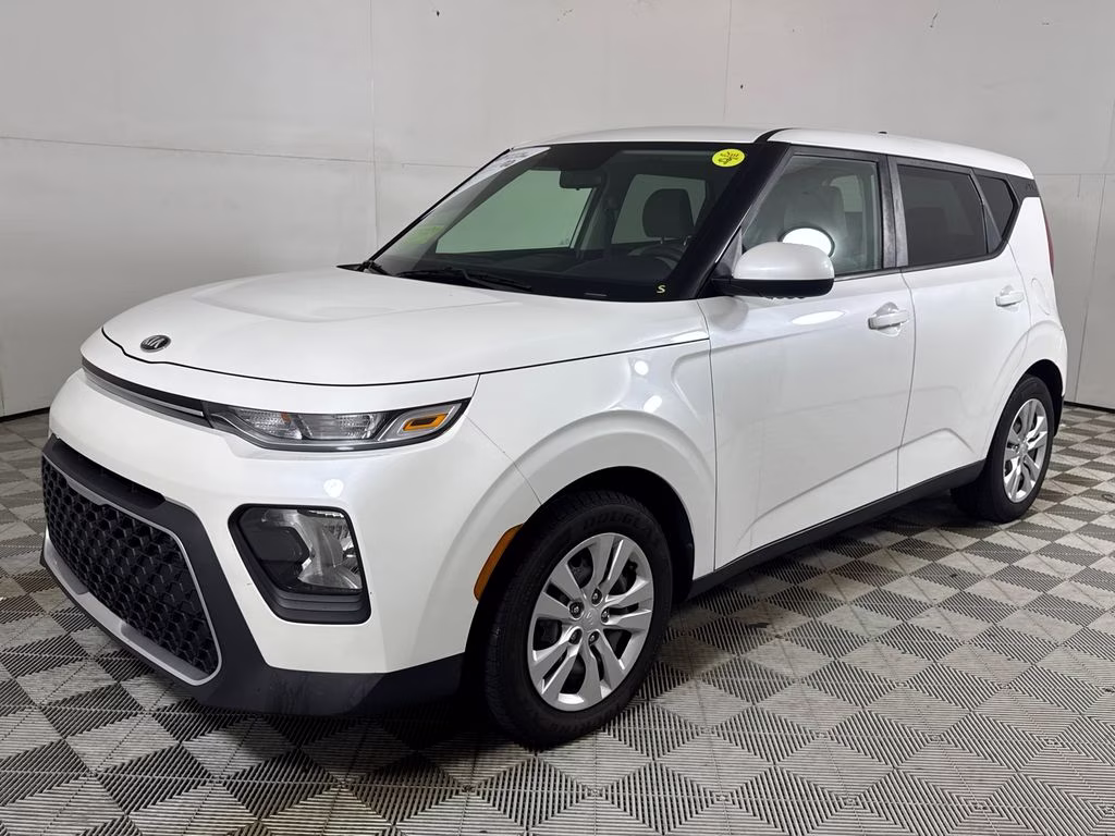 2020 Snow White Pearl Kia Soul LX FWD Hatchback