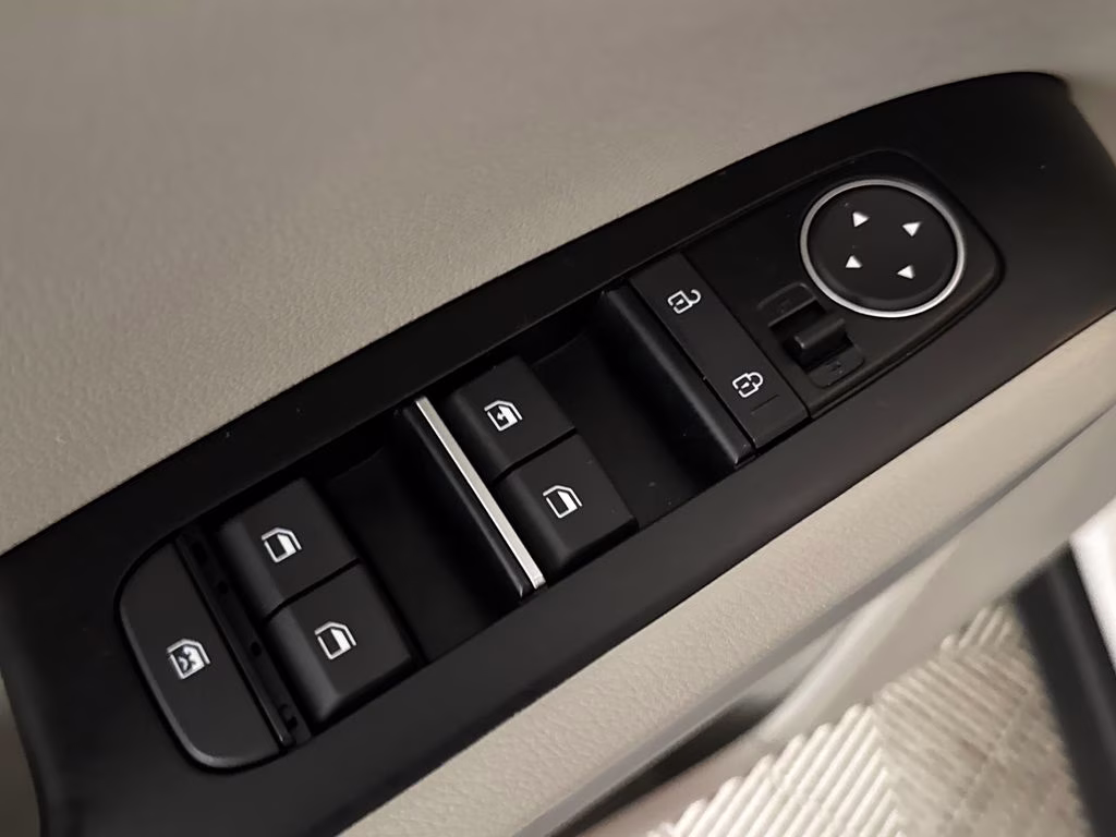 2020 Snow White Pearl Kia Soul LX FWD Hatchback