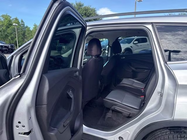 2017 Ingot Silver Ford Escape SE 4X4 SUV