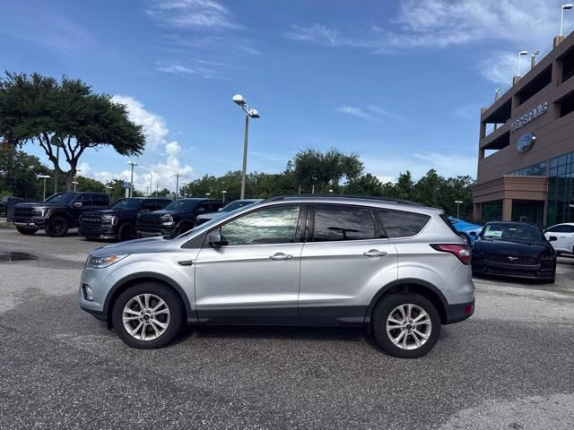 2017 Ingot Silver Ford Escape SE 4X4 SUV